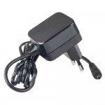 ACT AC1505 универсален захранващ адаптер 5V 2A, AC/DC, 3.5 × 1.35 мм, черен ACT AC1505 универсален захранващ адаптер 5V 2A, AC/DC, 3.5 × 1.35 мм, черен