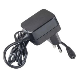 ACT AC1505 универсален захранващ адаптер 5V 2A, AC/DC, 3.5 × 1.35 мм, черен
