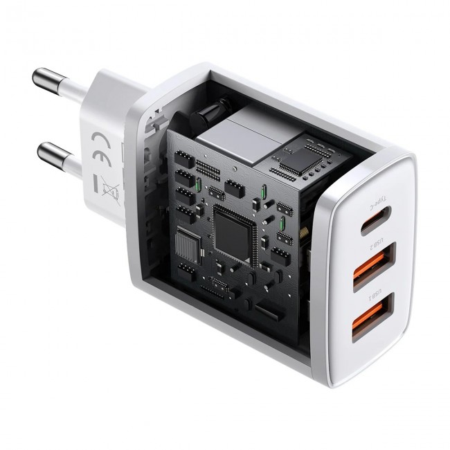 Baseus Compact Quick CCXJ-E02 мрежово зарядно устройство с 2×USB-A и USB-C, 30W, бяло Baseus Compact Quick CCXJ-E02 мрежово зарядно устройство с 2×USB-A и USB-C, 30W, бяло